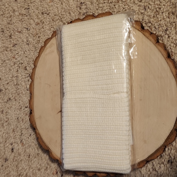 Coach Cable Knit Winter Headband Cream Color NEW - Picture 3 of 4